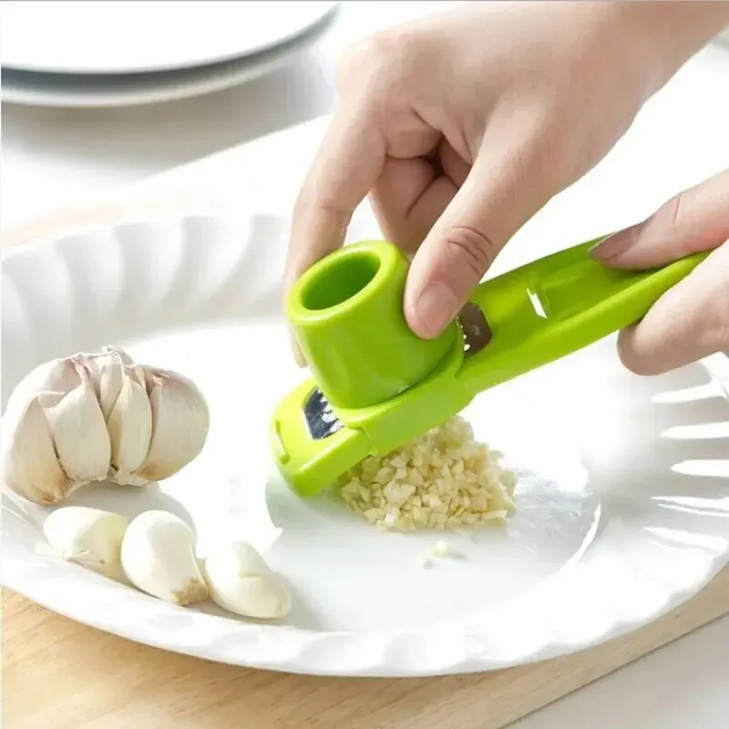 Kitchen Gadgets Green - 1 szt. Mini Rozdrabniacz do Czosnku