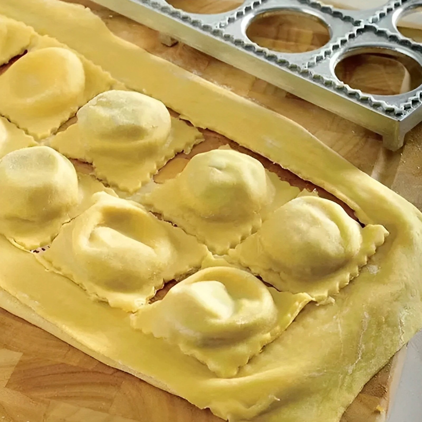 Forma do pierogów 12 otworów,  – Kitchen Hanging Gadgets recenzja i cena